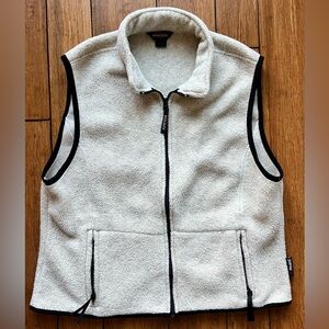 Woolrich Women’s Polartec Cream Fleece Vest with Black Label Trim Size XL